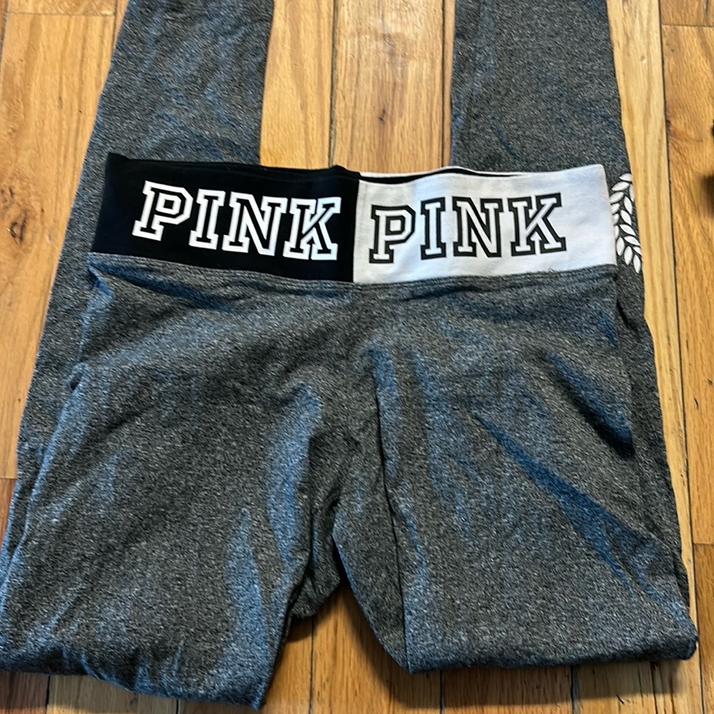 Victoria secret yoga size medium